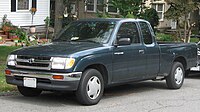 1998–2000 Tacoma Xtracab 2WD (flush headlamps, first updated grille)