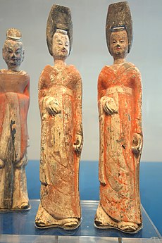 Figuras de damas de la corte, Museo Real de Ontario.
