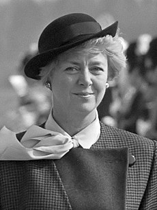 Vigdís Finnbogadóttir under sit besøg i Holland i 1985, hvor hun blev modtaget af Dronning Beatrix.