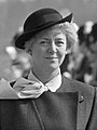 Vigdís Finnbogadóttir, première femme élue présidente au suffrage universel ( Islande, 1980).