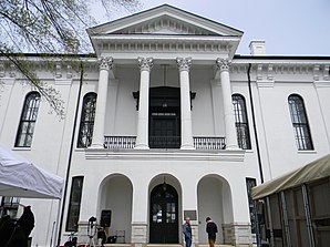 Das Lafayette County Courthouse in Oxford, seit 1977 im NRHP gelistet[1]