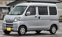 The well-equipped Hijet Cargo Cruise (S331V)