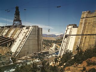 Shasta Dam under construction, 1942