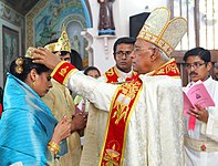 Mistério da Coroação durante Sagrado Matrimônio na Igreja Católica Siro-Malabar