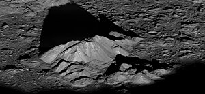 Айда Тихо деген кратерни ара дуппуруну LRO этген фотографиясы