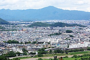 Näkymä Kioton kaupunkialueen yli Hieivuoren suuntaan