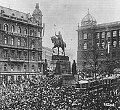 Am 28. Oktober wird auf dem Wenzelsplatz die Tschechoslowakische Unabhängigkeit ausgerufen