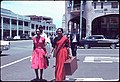 Indischstämmige Passantinnen (1963)