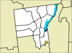 ウォーレン郡におけるグレンズフォールズの位置（黄色）