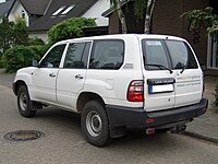 First facelift Toyota Land Cruiser (HZJ105; with outback doors)