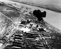 מטוסי B-26 תוקפים מרכז לוגיסטי ב-צ'ונגסוקטו-רי (Chongsoktu-ri), ניתן לראות את המפציץ בחלק השמאלי עליון של התמונה שנכנס ליעף הפצצה, פברואר 1951.