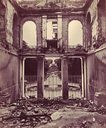 El salón de la Emperatriz en la Aile du Midi tras el incendio.