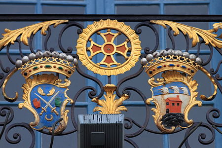 The balconies are decorated with the coats of arms of the capitouls.