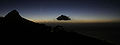 Depuis Signal Hill, au Cap, le 19 janvier. La silhouette de la Lion's Head est visible sur la gauche alors que, à droite, Vénus se couche au-dessus de l'océan Atlantique.