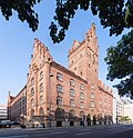 設有巴伐利亞憲法法院（德語：Bayerischer Verfassungsgerichtshof）和慕尼黑州高級法院（德語：Oberlandesgericht München）的新司法大樓（德語：Neues Justizgebäude (München)）
