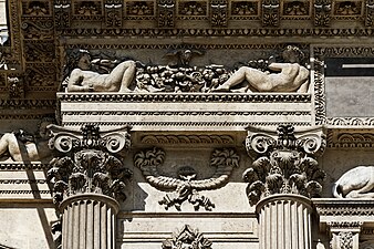 Renaissance entablature with bead and reel of the Lescot Wing of the Louvre Palace, Paris, by Pierre Lescot, 1546-1551[6]