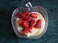 Vanilla milk kissel with strawberries