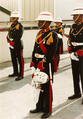Bandisti del Royal Bermuda Regiment con la No.1 uniform e i risvolti rossi