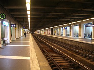 RER C platforms