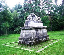 Stone lion in Šumarice park, World War I memorial