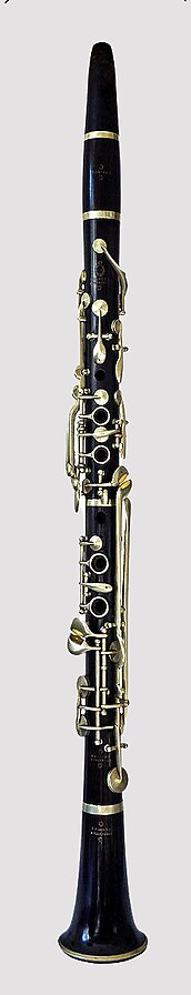 Albert clarinet designed c. 1850 by Eugène Albert, intermediate between the Müller and Oehler clarinets.