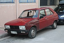 1978 facelift (Note the larger headlights and shorter grille borrowed from the coupé)