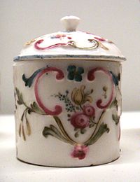Mennecy soft-paste porcelain covered cup, c. 1750