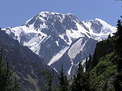 5.020 m висок Пик Талгар (Трансили Алатау, Казахстан)