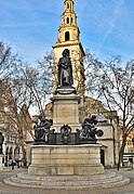 グラッドストン像（ロンドン・ストランド）