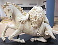 Leone che azzanna un cavallo (età ellenistica con restauri di Ruggero Bescapè del 1594).