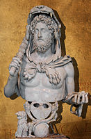 Komod oblečen kot Herkul, okoli 191 v zadnjem cesarskem baročnem slogu; Kapitolski muzeji, Rim.