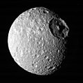 Mimas tiene una densidad de 1.1 g/cm3