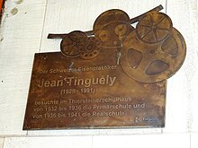 Jean Tinguely (1925–1991) besuchte am Thiersteiner-Schulhaus von 1932 bis 1936 die Primarschule und von 1936 bis 1941 die Realschule.