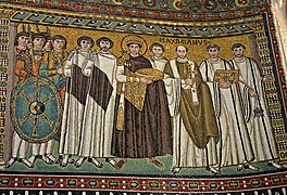 الإمبراطور جستينيان وحاشيته (كنيسة القديس فيتالي، القرن السادس)