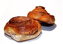 Norwegian skillingsbolle, type of cinnamon bun
