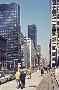 Northward view along Park Avenue in 1973. Lever House can be seen on the left, in the distance.