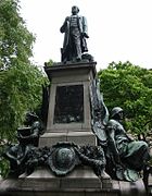 グラッドストン像（イングランド・リヴァプール）