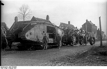 L'Allemagne ne produit que quelques dizaines de chars d'assaut pendant le conflit mais arrive à recycler des chars britanniques capturés, février 1918