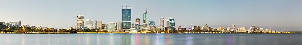 Panorama urbanu de Perth, vistu dende Mill Point.