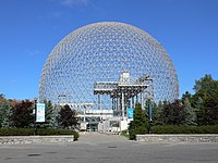 Pabellón estadounidense de la Expo 67, de Richard Buckminster Fuller, llamado actualmente Biosphère, en Île Sainte-Hélène, Montreal.