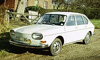 1968 Volkswagen 411L 4-door saloon. 1968 models are distinguished by their single oblong covered headlamps.