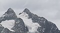 Alexandra-Spitze (links) und Margherita-Spitze des Ruwenzori-Gebirges