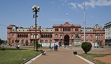 Exterior shot of Casa Rosada.