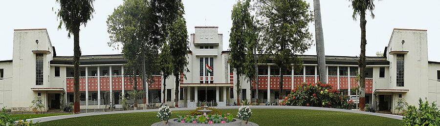 Jabalpur Engineering College (JEC)'s administrative building