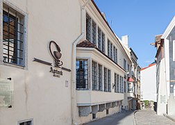 Raeapteek, barnatore e hapur në 1422, më e vjetra në Evropë.