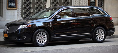 2013 Lincoln MKT Town Car