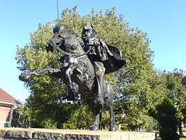 Monumento em homenagem à David Canabarro no centro do município