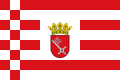 Aktuelle Dienstflagge mit mittlerem Wappen