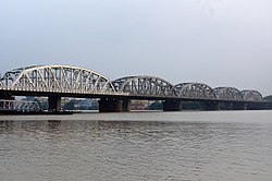 The Bally Bridge, that links Howrah to Kolkata.