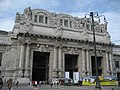 Milano - "Stazione Centrale" Tren Garı girişi